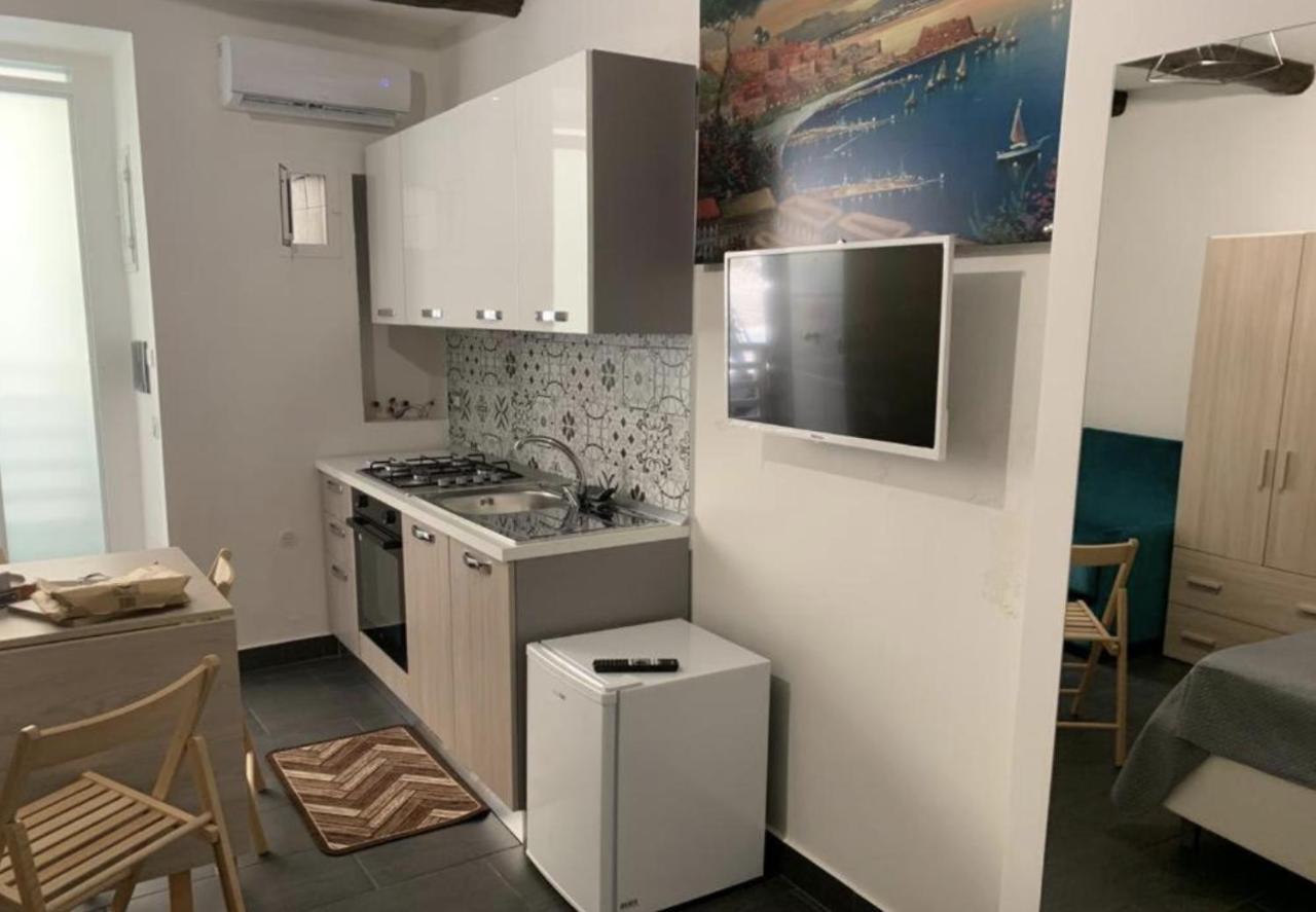 Viky House Chiaia Apartment Napoli Ngoại thất bức ảnh
