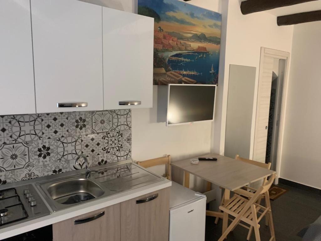 Viky House Chiaia Apartment Napoli Ngoại thất bức ảnh